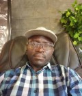 Встретьте Мужчинa : Joseph, 34 лет до Россия  Moscou 